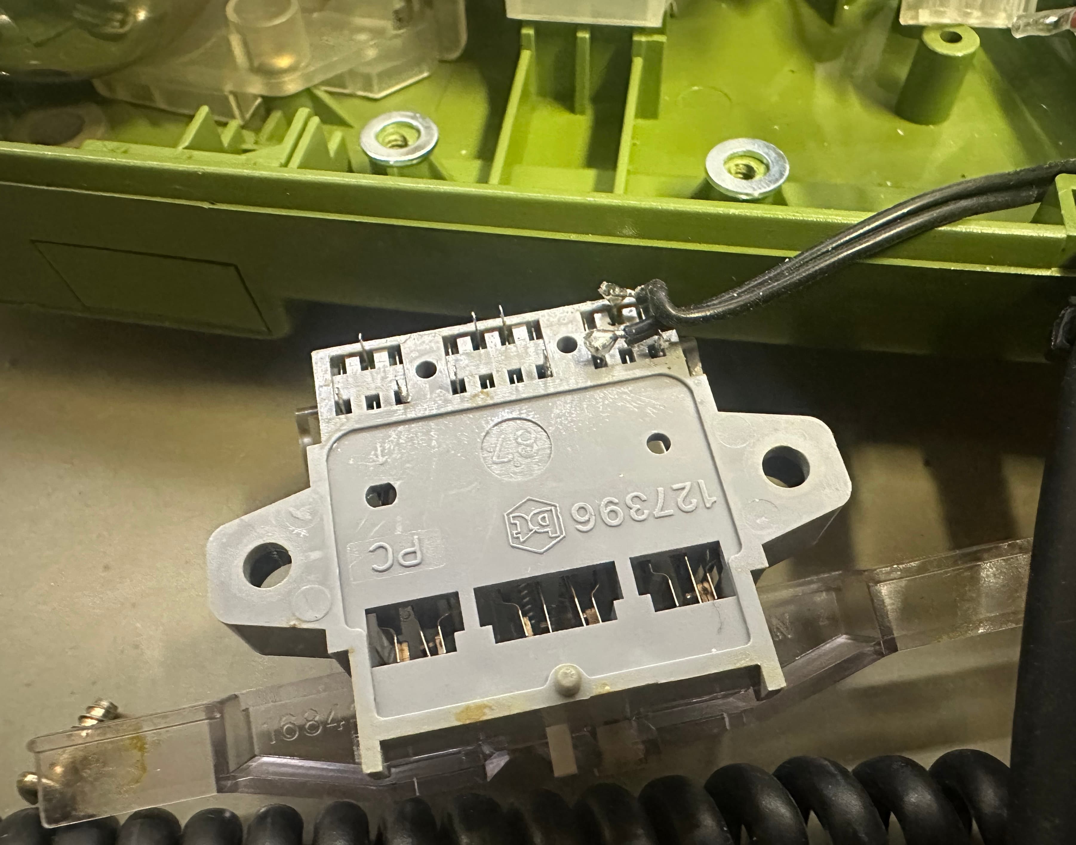 connection to the mute switch